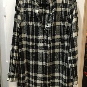 Gianni Bini Ladies Black & White blouse